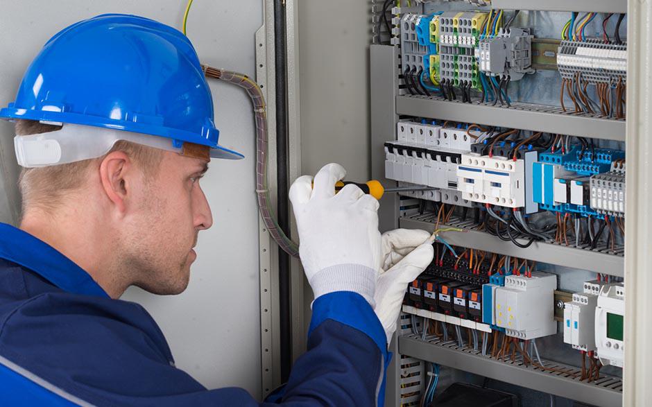 électricité Paris 4